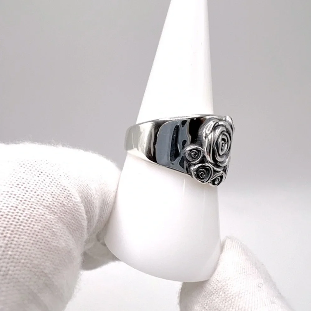 .925 Sterling Silver Roses Ring
